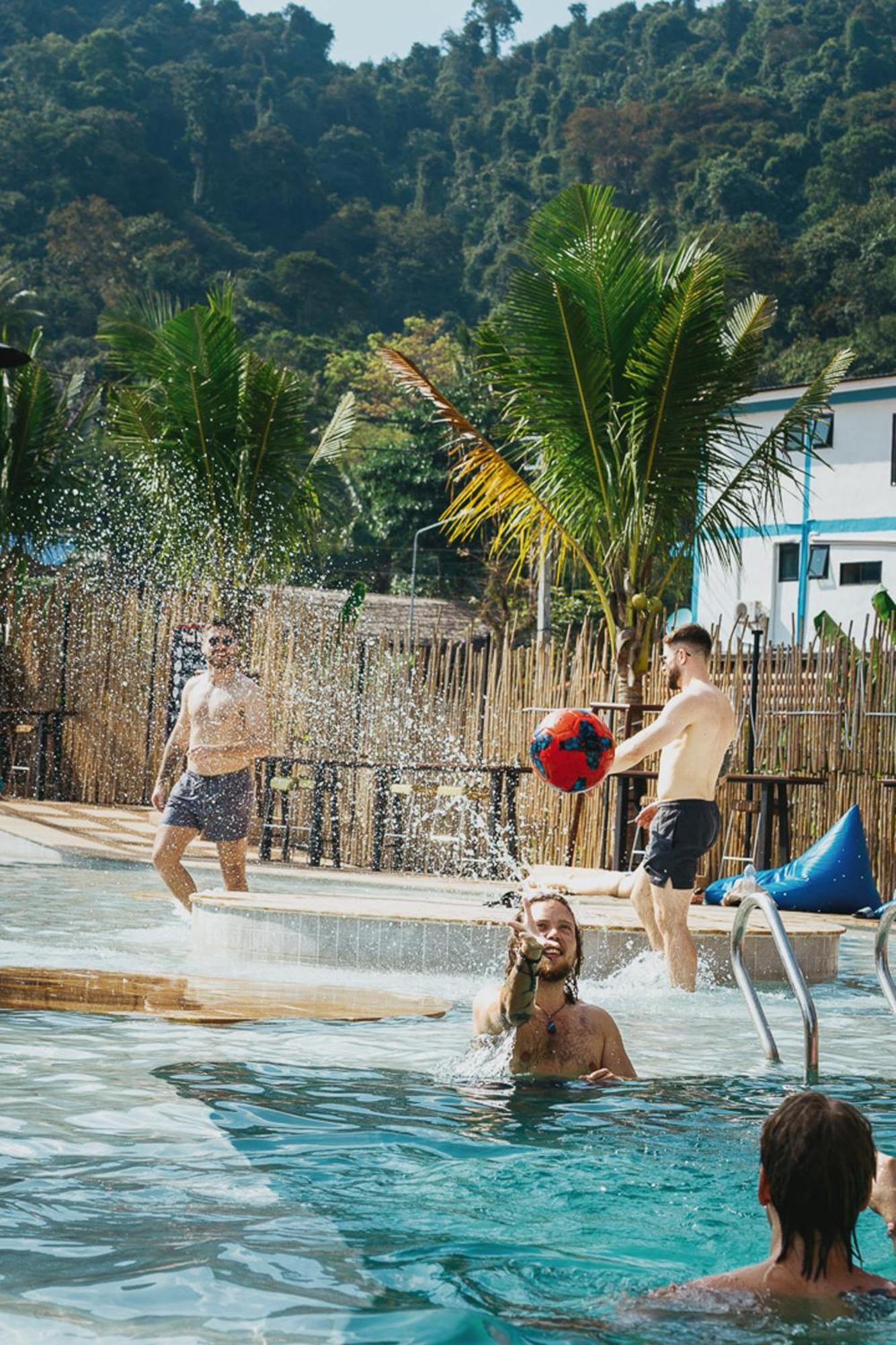 Summer Club And Hostel Ао Нанг Экстерьер фото