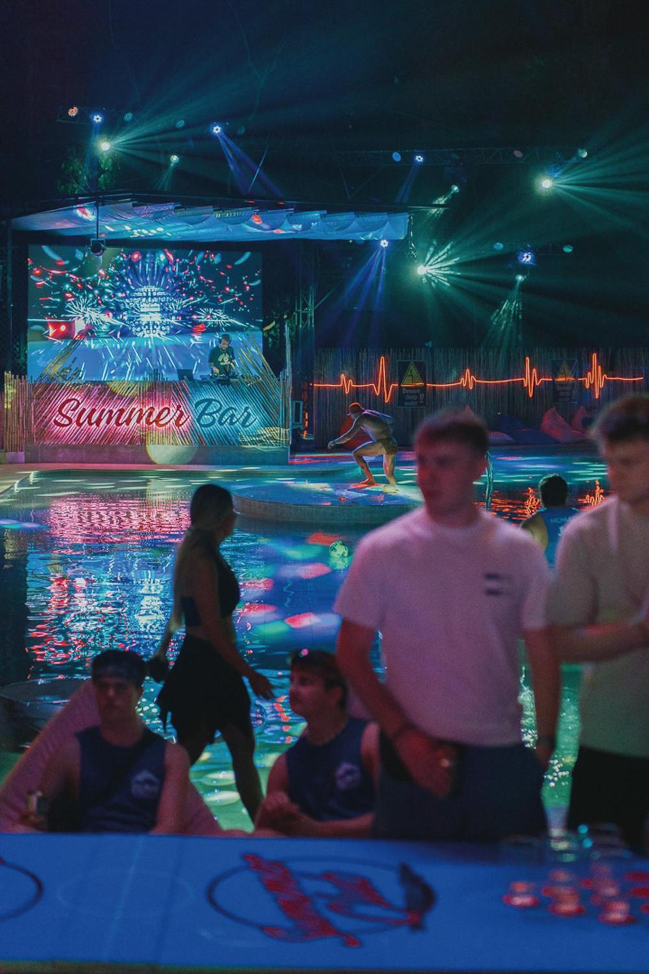 Summer Club And Hostel Ао Нанг Экстерьер фото
